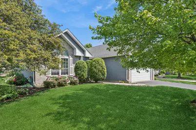 217 Meadowview Lane, Aurora, IL 60502 - Photo 2