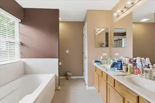 445 Greenview Ln, Oswego, IL 60543 - Photo 20