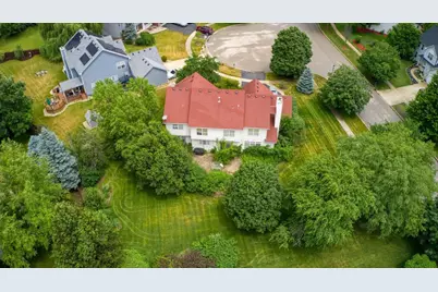 445 Greenview Lane, Oswego, IL 60543 - Photo 2