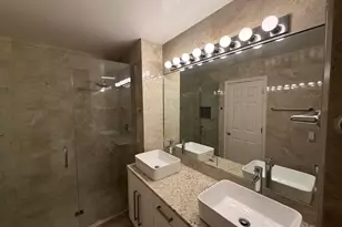 305 Bloomfield Ct, Vernon Hills, IL 60061 - Photo 4