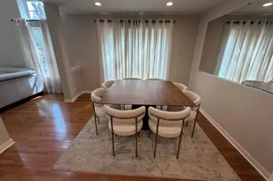 305 Bloomfield Ct, Vernon Hills, IL 60061 - Photo 24