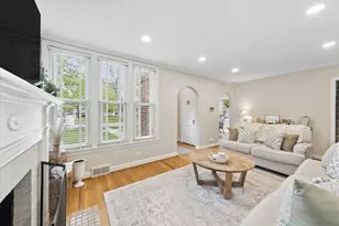 923 S Fairfield Ave, Elmhurst, IL 60126 - Photo 4