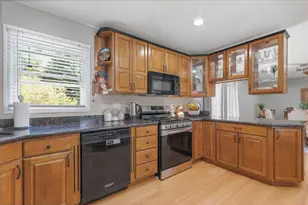 458 Nantucket Rd, Naperville, IL 60565 - Photo 8