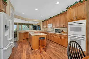 322 Capital Dr, Shorewood, IL 60404 - Photo 4