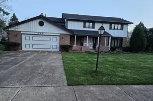 16W731 89th Pl, Willowbrook, IL 60527 - Photo 1