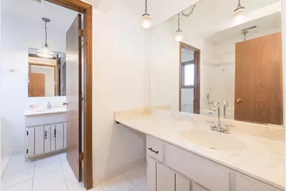 16W731 89th Place, Willowbrook, IL 60527 - Photo 8