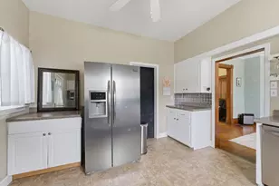 108 NE 5th Ave, Aledo, IL 61231 - Photo 6
