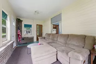 108 NE 5th Ave, Aledo, IL 61231 - Photo 10