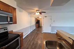 627 Virginia Rd, Crystal Lake, IL 60014 - Photo 6