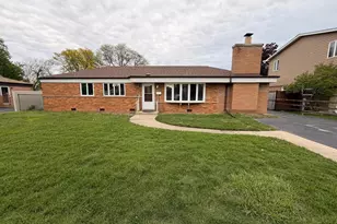 10809 Austin Ave, Chicago Ridge, IL 60415 - Photo 2