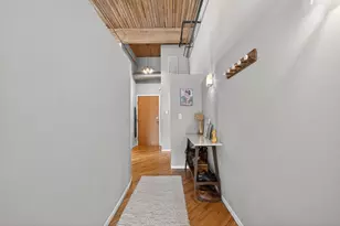 2333 W St Paul Ave, Chicago, IL 60647 - Photo 12