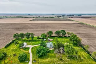 7672 E 3300 N Rd, Streator, IL 61364 - Photo 2