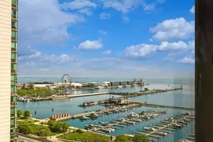 155 N Harbor Dr, Chicago, IL 60601 - Photo 2