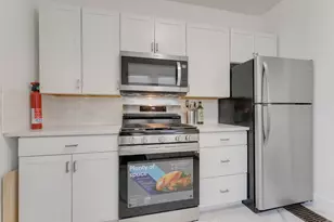 9836 S Drexel Ave, Chicago, IL 60628 - Photo 6