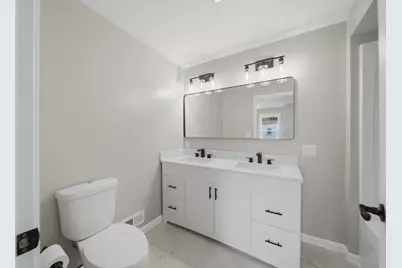 223 E 8th Street, Dixon, IL 61021 - Photo 14