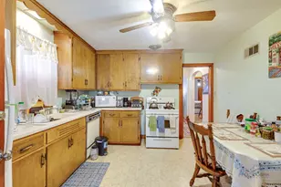 7523 W Cleveland St, Niles, IL 60714 - Photo 10