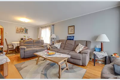 7523 W Cleveland Street, Niles, IL 60714 - Photo 6