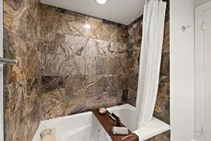 4208 N Keystone Ave, Chicago, IL 60641 - Photo 16