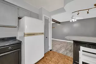 551 Falconridge Way, Bolingbrook, IL 60440 - Photo 12
