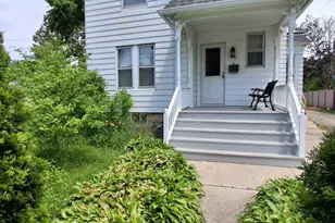 742 S 4th St, Dekalb, IL 60115 - Photo 2