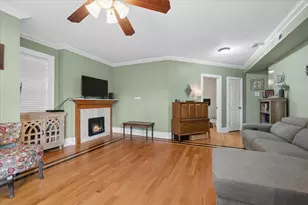 2018 W Farragut Ave, Chicago, IL 60625 - Photo 10