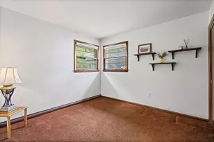 626 Greenbriar Ln, Lindenhurst, IL 60046 - Photo 4