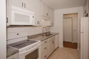 1405 E Central Rd, Arlington Heights, IL 60005 - Photo 10