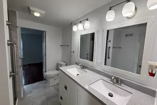 620 Academy Ct, Schaumburg, IL 60194 - Photo 12