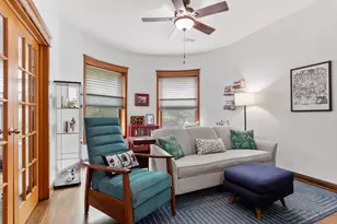 4336 N Kenmore Ave, Chicago, IL 60613 - Photo 2