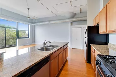 2323 W Pershing Road #327, Chicago, IL 60609 - Photo 16