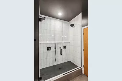 212 W Washington Street #1703, Chicago, IL 60606 - Photo 2