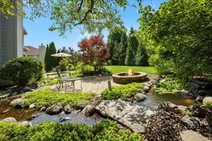 470 Prairieview Dr, Geneva, IL 60134 - Photo 2