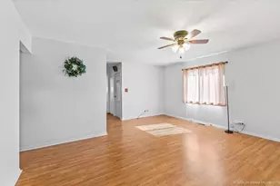 6328 W 85th St, Burbank, IL 60459 - Photo 4