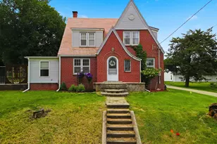 1301 Long St, Dixon, IL 61021 - Photo 1