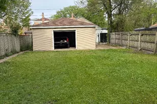 7351 S Whipple St, Chicago, IL 60629 - Photo 12