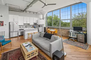 1801 W Larchmont Ave, Chicago, IL 60613 - Photo 6