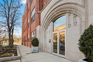 1801 W Larchmont Ave, Chicago, IL 60613 - Photo 1