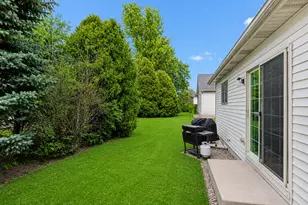 246 Red Hawk Rd, Hampshire, IL 60140 - Photo 30