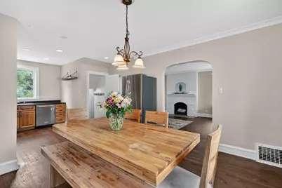 201 S Illinois Avenue, Villa Park, IL 60181 - Photo 6