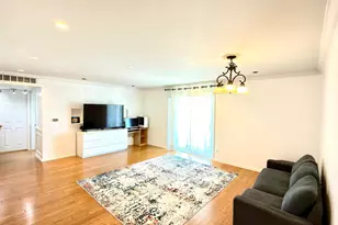910 Beau Dr, Des Plaines, IL 60016 - Photo 8