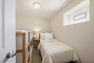 12124 S Edbrooke Ave, Chicago, IL 60628 - Photo 10
