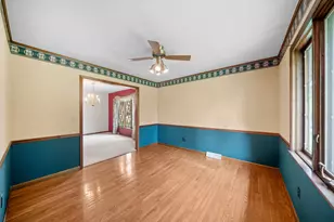 2445 Coach and Surrey Ln, Aurora, IL 60506 - Photo 12