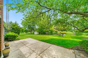 2445 Coach and Surrey Ln, Aurora, IL 60506 - Photo 28