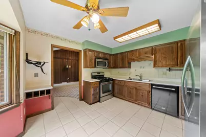 2445 Coach and Surrey Lane, Aurora, IL 60506 - Photo 10