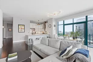 340 W Superior St, Chicago, IL 60654 - Photo 6