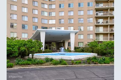 7061 N Kedzie Avenue #410, Chicago, IL 60645 - Photo 1