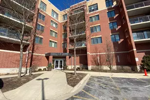225 Main St, Roselle, IL 60172 - Photo 1