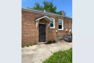 8917 S Ridgeland Avenue, Chicago, IL 60617 - Photo 2