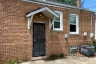 8917 S Ridgeland Ave, Chicago, IL 60617 - Photo 2
