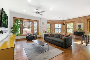 1803 W Huron St, Chicago, IL 60622 - Photo 2